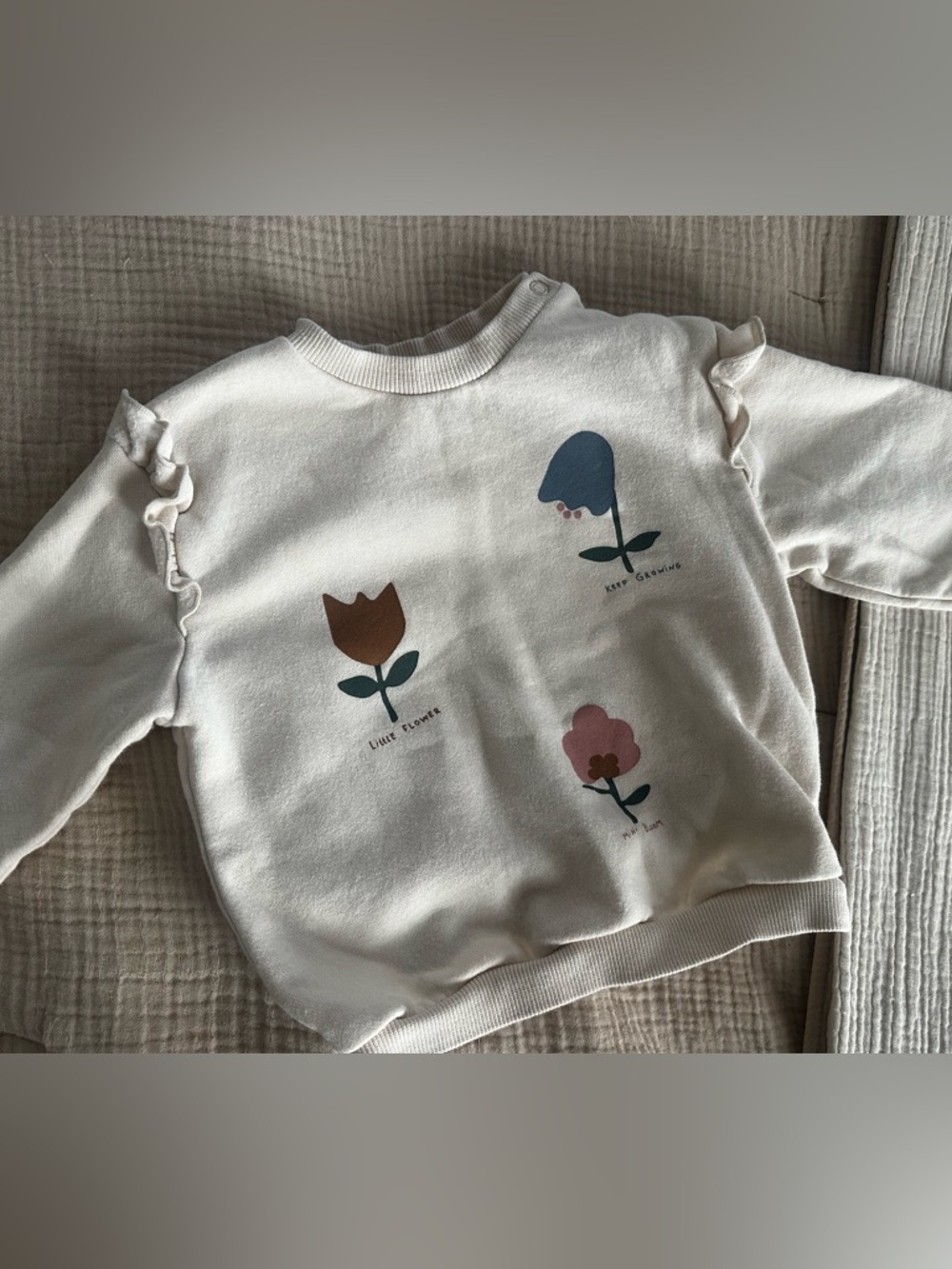 H&M Cream Sweatshirt with Blue, Brown and Pink Floral Prints